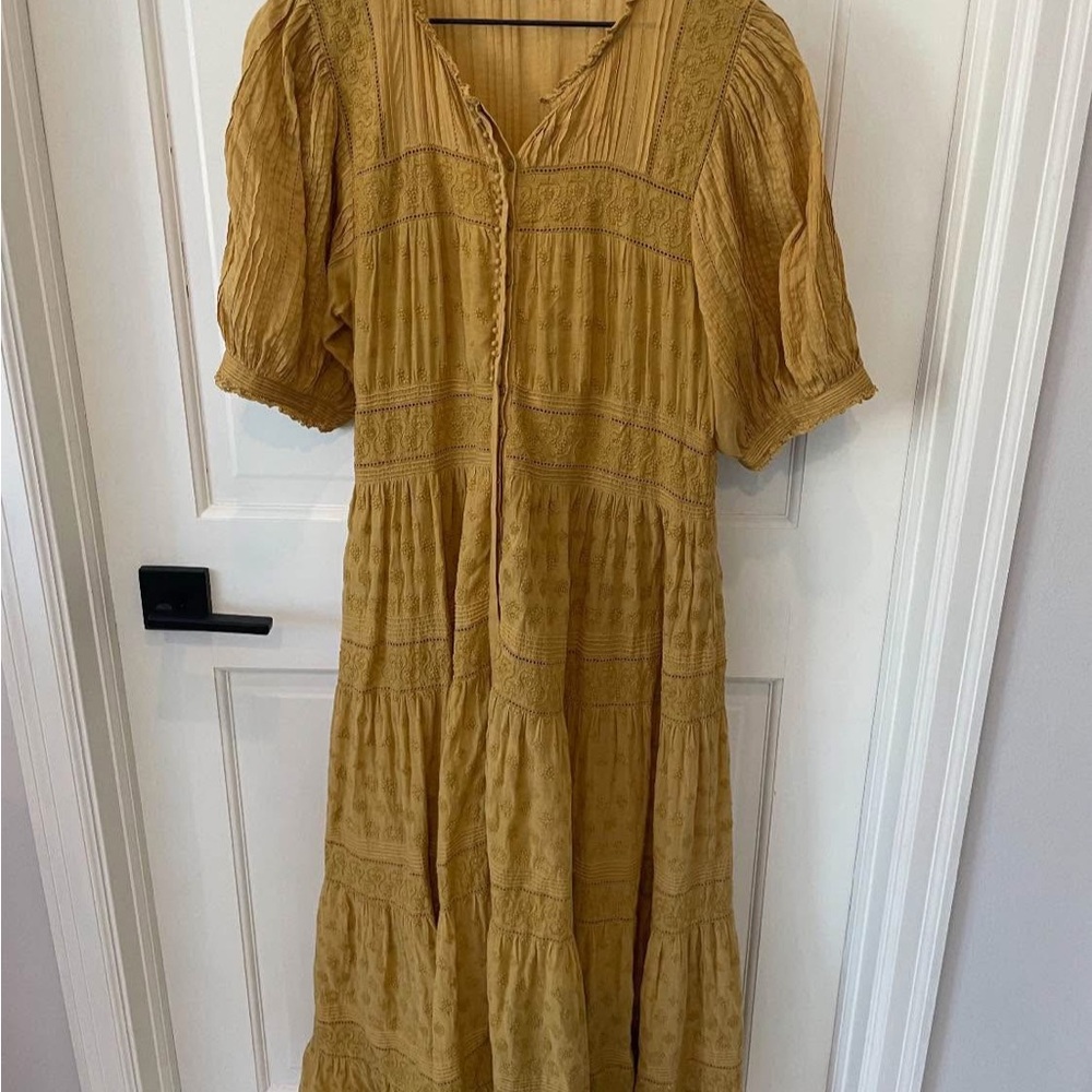 DÔEN Rolande Embroidered Cotton Midi Dress in WHEAT.